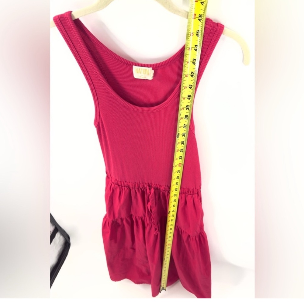 Elegant Red Sleeveless Dress - Picture 4 of 4